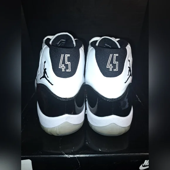 Jordan 11 Retro High Concord Men's Sneakers Size 13.